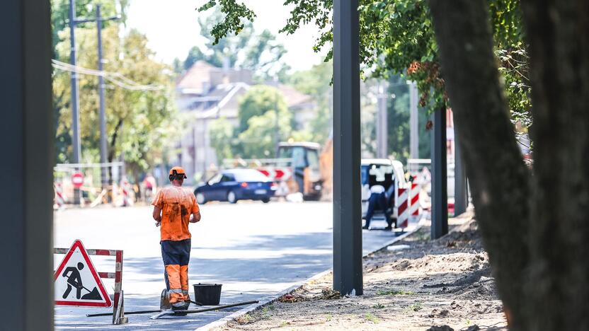 Situacija: dažniau jauniems žmonėms siūlomas nekvalifikuotas sezoninis darbas, kuris ne visada būna legalus.