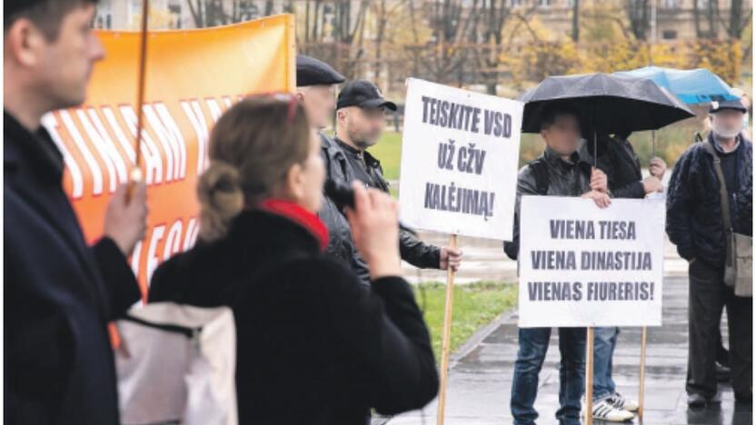 Prieš: dažnai tie patys žmonės protestuoja prieš viską – nuo vakcinų iki seksualinių mažumų.