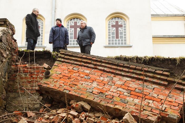 Lapių bažnyčios šlaitas