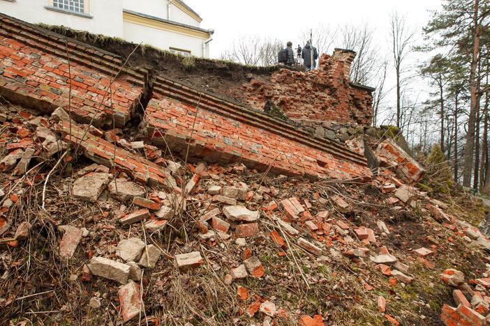 Lapių bažnyčios šlaitas